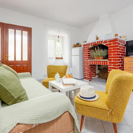 Beautiful Home In Novalja With Wifi Εξωτερικό φωτογραφία