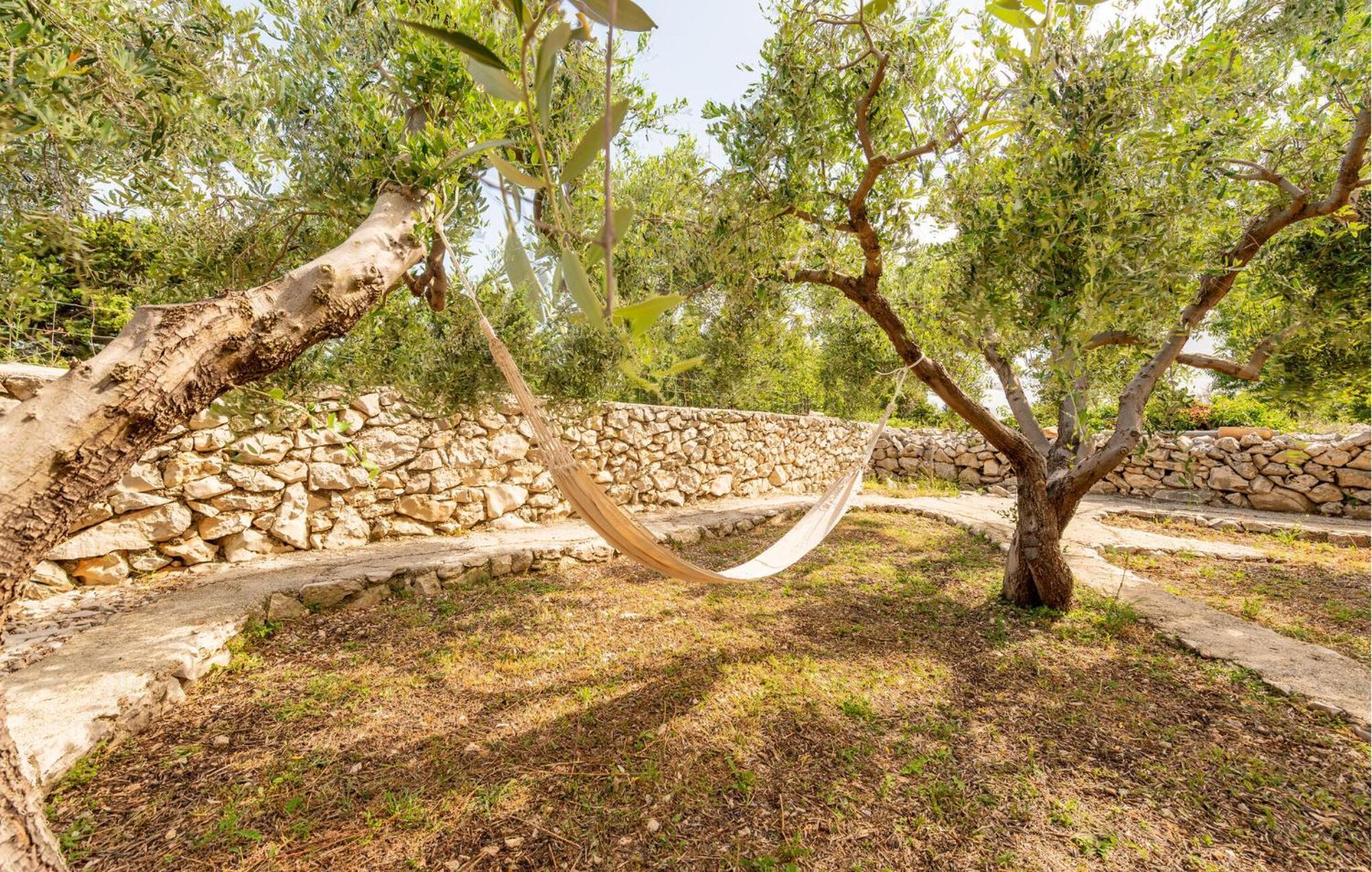 Beautiful Home In Novalja With Wifi Εξωτερικό φωτογραφία