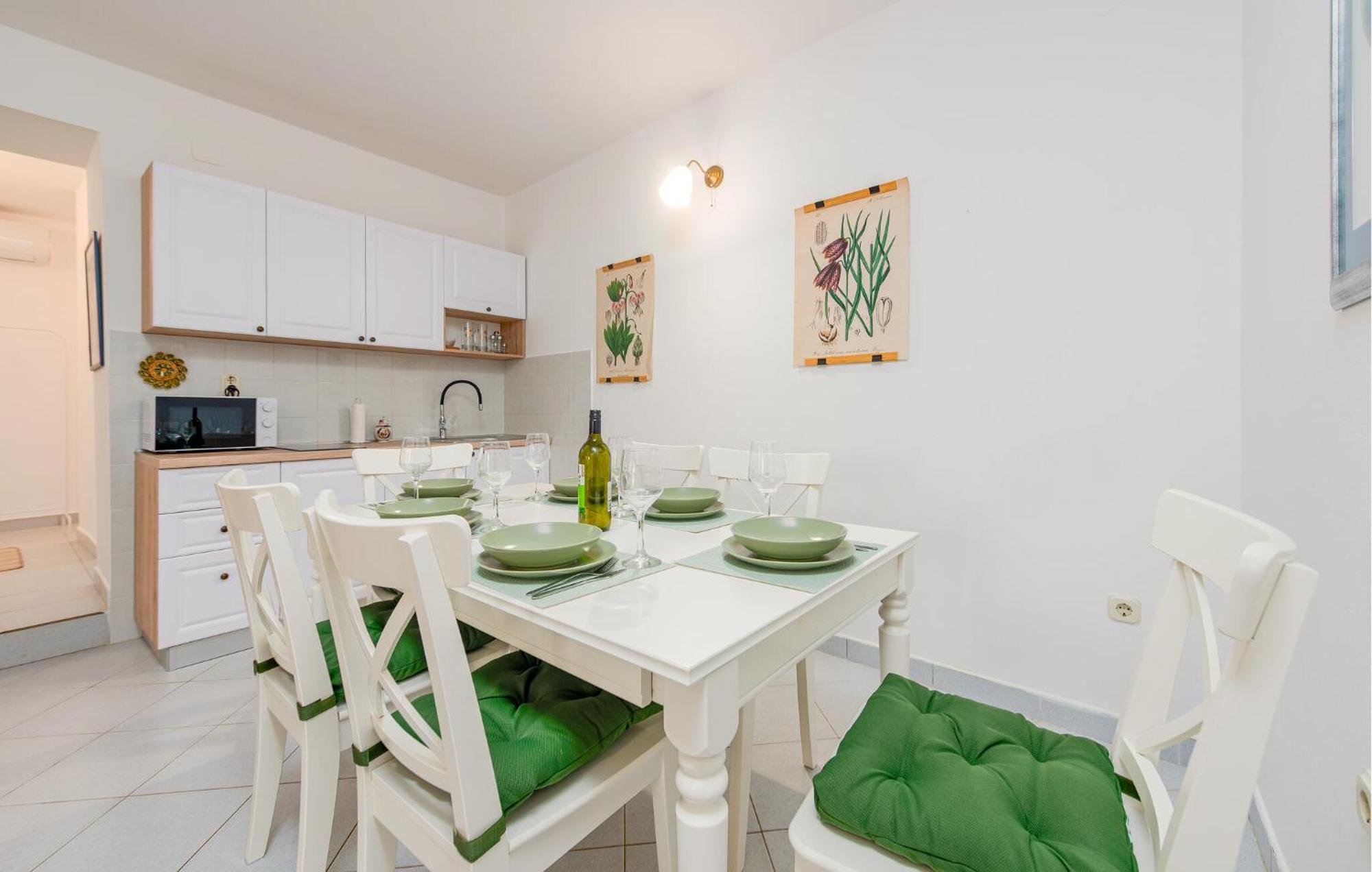 Beautiful Home In Novalja With Wifi Εξωτερικό φωτογραφία