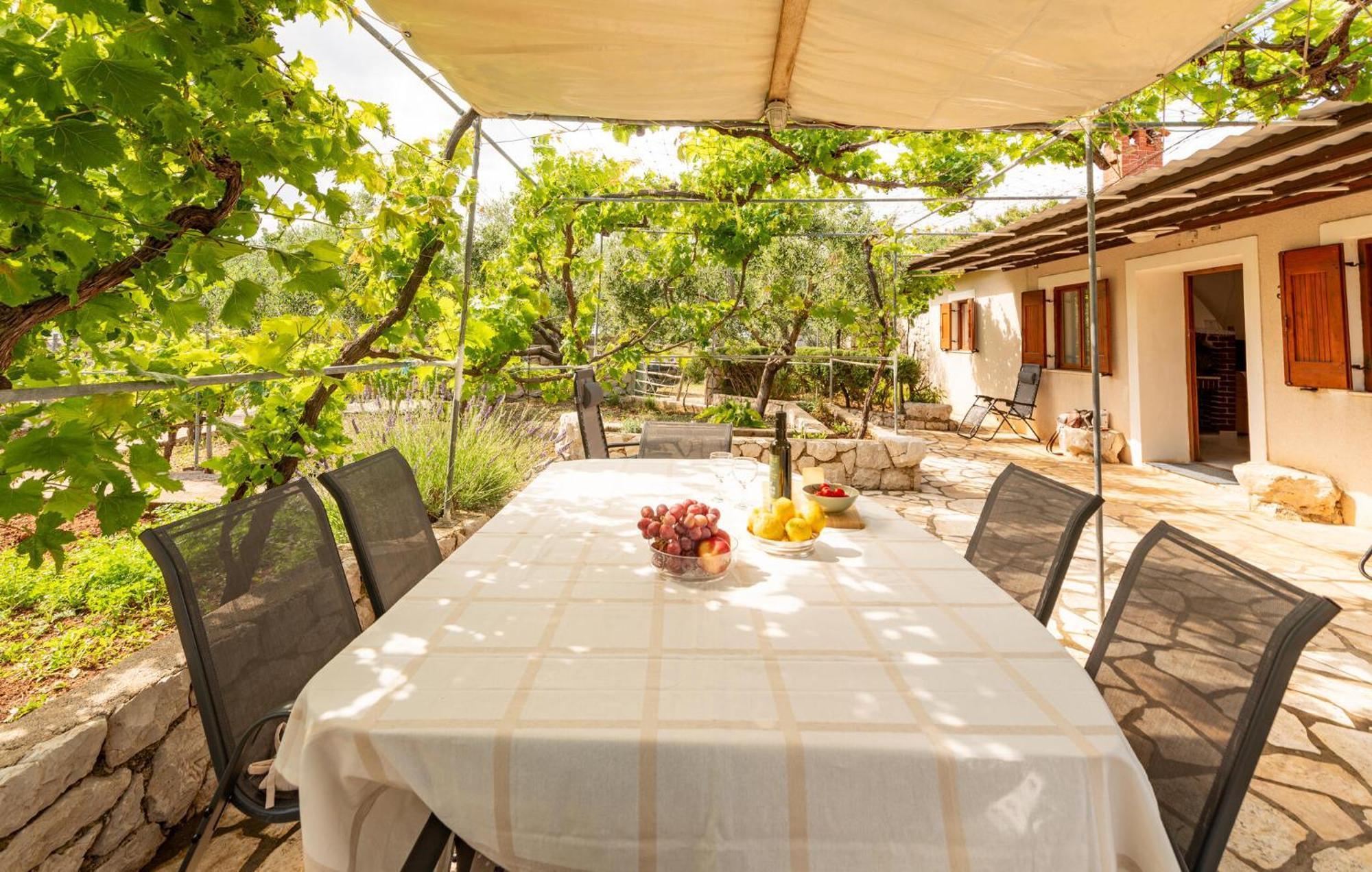 Beautiful Home In Novalja With Wifi Εξωτερικό φωτογραφία