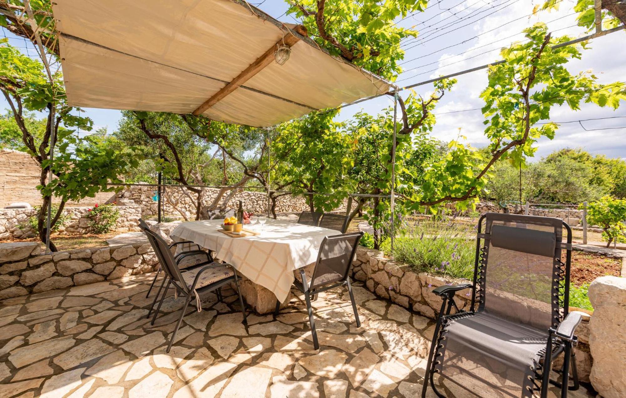Beautiful Home In Novalja With Wifi Εξωτερικό φωτογραφία